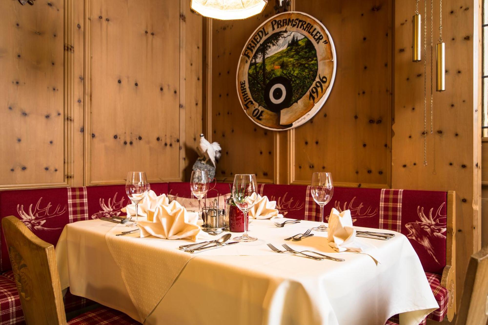 Hotel Pramstraller Mayrhofen Exteriör bild