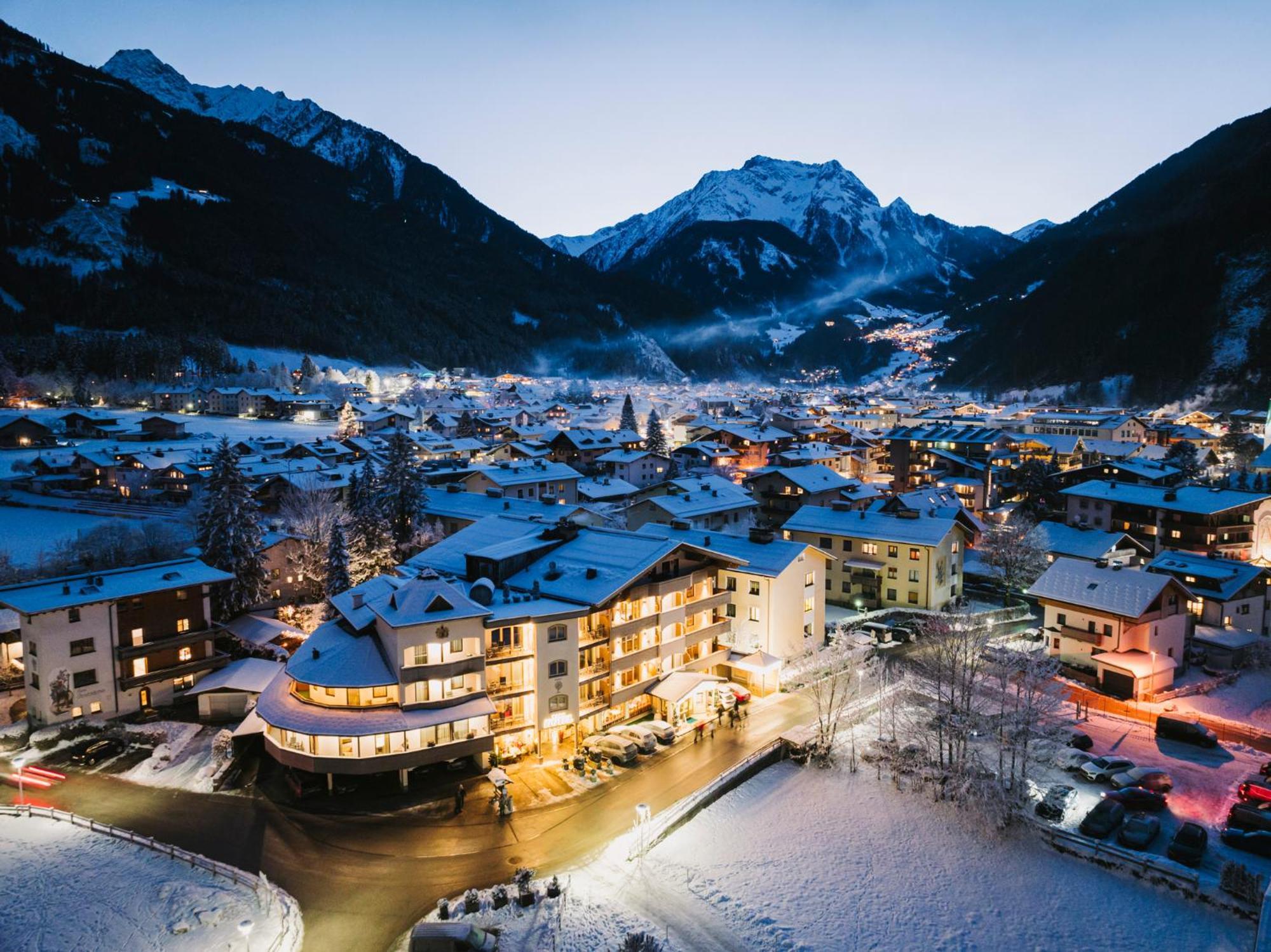 Hotel Pramstraller Mayrhofen Exteriör bild