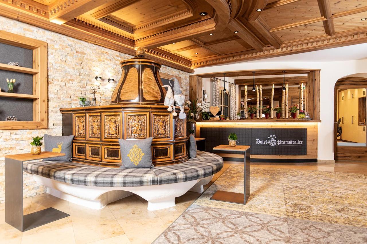 Hotel Pramstraller Mayrhofen Exteriör bild