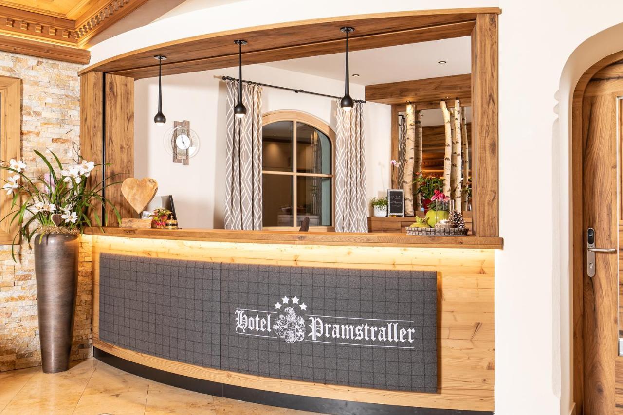 Hotel Pramstraller Mayrhofen Exteriör bild
